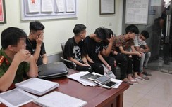13 "quái xế" gây náo loạn đường phố đêm Trung thu khai gì khi bị tạm giữ?