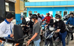 Giá xăng dầu cao, thiếu lao động là "điểm huyệt" của kinh tế vào cuối năm