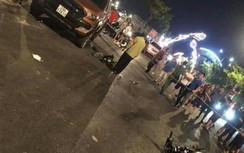Đâm vào ô tô đỗ bên đường bao biển, tài xế xe máy bị thương nặng