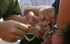 Bắt chủ tịch xã ở Ninh Bình thông đồng nhà thầu thất thoát gần 600 triệu