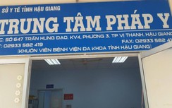 Giám đốc Trung tâm Pháp y Hậu Giang bị miễn chức, điều động làm viên chức