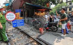 Đường sắt lên tiếng vụ tàu va khách nước ngoài ở phố cà phê đường tàu