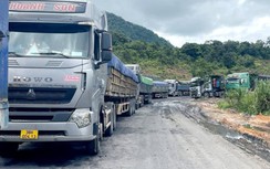 "Binh đoàn" xe quá tải chở than về Huế: Thủ tục thông quan ra sao?