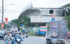 Những cây cầu ở TP.HCM “đắp chiếu” nhiều năm, chưa hẹn ngày nối nhịp