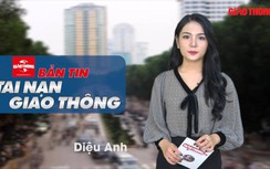 Video TNGT 24/9: Người phụ nữ đi xe máy tử vong sau va chạm với xe tải