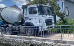 Quảng Ninh: Từng đoàn xe bê tông Đông Mai nghênh ngang cày nát đường làng