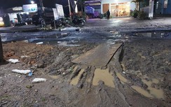 Thanh niên ngã trầy mặt mũi do vấp điểm đen trên QL27 qua Lâm Đồng