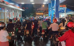 Bộ Công thương lên tiếng việc người dân TP.HCM vật vạ khắp nơi tìm mua xăng