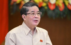 Thống nhất trình Quốc hội xem xét tăng lương cơ sở, phụ cấp nghề y