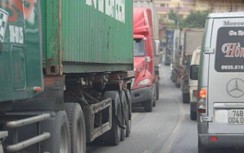 Liên ngành vào cuộc xử lý xe chở quá tải trên QL9 Quảng Trị