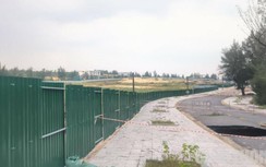 Vì sao xuất hiện hố sụt lún lớn trên tuyến đường ven biển Quảng Bình?