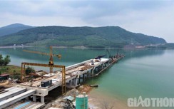 Nước rút, cầu vượt hồ lớn nhất trên cao tốc Bắc - Nam rục rịch thi công