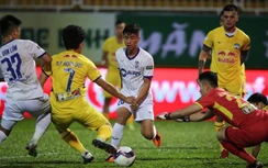 Vì sao HLV Kiatisak bất lực nhìn HAGL tái phát bệnh cũ?