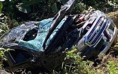 Ô tô đi khảo sát làm đường rơi xuống vực tại Bắc Kạn, 5 người gặp nạn