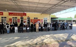 Ngăn chặn 30 nam thanh, nữ tú tụ tập bốc đầu, lạng lách