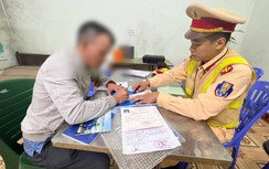 Đối tượng không nhường đường cho xe cấp cứu ở Tuyên Quang không có GPLX