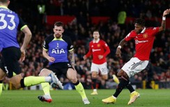 Ngoại hạng Anh: MU thắng dễ Tottenham, Liverpool nhọc nhằn hạ West Ham
