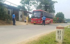 Xử lý xe khách Phú Thọ vượt tuyến gom khách sau phản ánh của Báo Giao thông