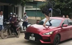 Người phụ nữ đạp vỡ kính ô tô, cắn tai "tình địch" đến công an trình diện