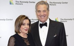 Kẻ đột nhập lùng sục tìm Chủ tịch Hạ viện Mỹ, tấn công chồng bà bằng búa