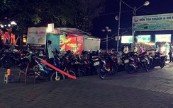 Cần Thơ: Bãi giữ xe tự phát vẫn hoạt động, bất chấp lệnh cấm