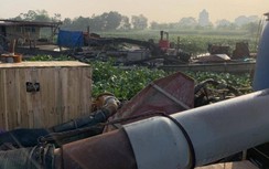 Bị công an phát hiện, nhóm người khai thác cát nhảy xuống sông, bỏ trốn
