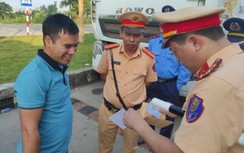 Hải Dương xử phạt xe chở công nhân, học sinh hết đăng kiểm, không phù hiệu