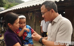 Đoàn công tác Uỷ ban ATGT Quốc gia thăm hỏi gia đình nạn nhân TNGT