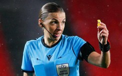 Nhờ điều này, ba nữ trọng tài đi vào lịch sử World Cup