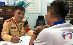 Đồng nghiệp bị kiểm tra nồng độ cồn, nam thanh niên gây rối chốt tuần tra