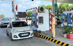 Có nên quy định cứng tốc độ xe qua trạm thu phí tối đa 30 km/h?