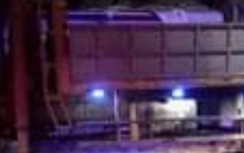 Lao vào xe ô tô cần cẩu, 3 thanh niên đi xe máy tử vong tại chỗ