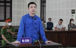 Lái ô tô tông vợ cũ và người đàn ông trọng thương, gã chồng lĩnh 21 năm tù