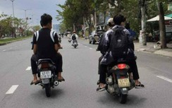 Đà Nẵng: Xử lý hàng trăm học sinh chưa đủ tuổi điều khiển mô tô đến trường