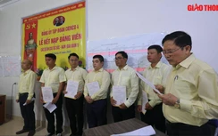 Video: Xúc động lễ kết nạp Đảng viên giữa công trường cao tốc Bắc - Nam