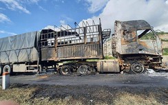 Xe container bất ngờ bốc cháy dữ dội, tài xế phá cửa thoát thân