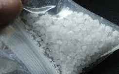 Khách giấu ma tuý đá trong bắp chân hòng qua mặt an ninh sân bay