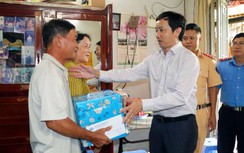 Ứa nước mắt khi nhắc tới con trai và lời hứa mua nhà cho cha mẹ