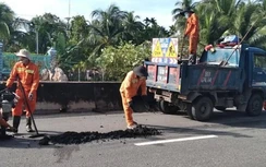 Gấp rút sửa chữa hư hỏng mặt đường QL1 qua Bình Thuận