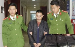 Bắt quả tang 9X đang vận chuyển trái phép 8 bánh heroin