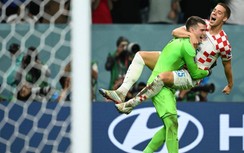 Thủ môn Croatia làm tan nát trái tim CĐV Nhật Bản lập kỷ lục choáng váng