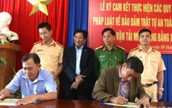 CSGT tuyên truyền, kí cam kết không chở hàng quá khổ quá tải