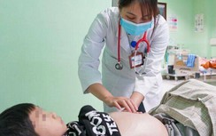 Cảnh báo trẻ bị thận hư vì cha mẹ tự ý cho con dùng thuốc nam