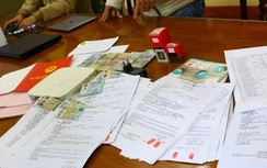 Nam Định: Triệt phá đường dây cá độ núp bóng cầm đồ, thu giữ nhiều súng đạn