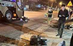 Xe khách va chạm xe máy, hai thanh niên tử vong tại chỗ