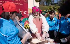 Lương Thùy Linh làm điều xúc động giữa thời tiết 2 độ C ở Cao Bằng