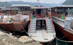Ẩn họa tàu thuyền không đăng kiểm ở Hòa Bình