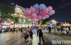 Giới trẻ Sài thành hào hứng xuống phố đón Giáng sinh