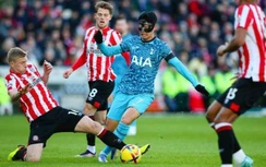 Ngoại hạng Anh: Tottenham hòa chật vật, Liverpool và Arsenal đại thắng