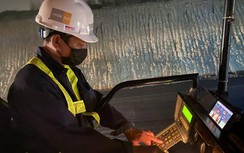 Máy móc, con người xuyên đêm về đích ở cao tốc Vĩnh Hảo - Phan Thiết